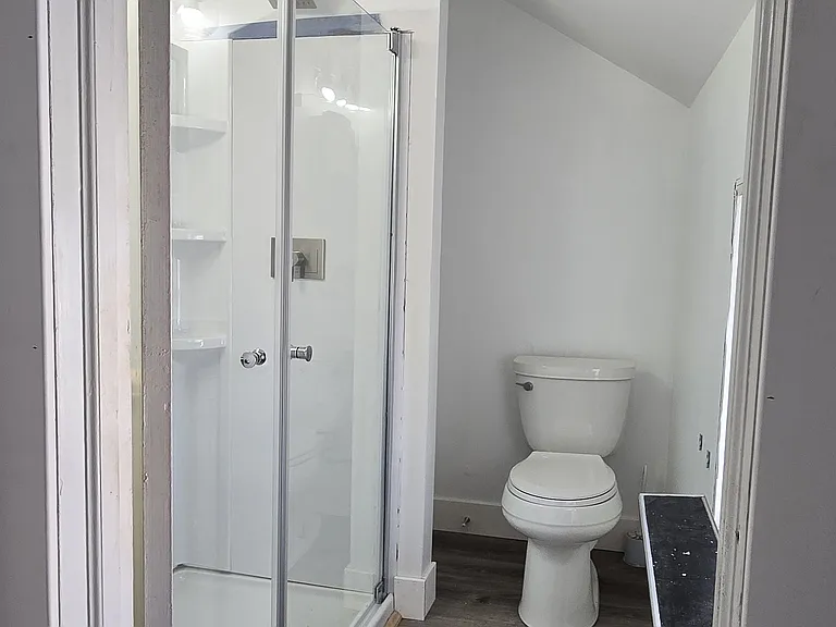 1304 Wilson Ave #B — Photo 5