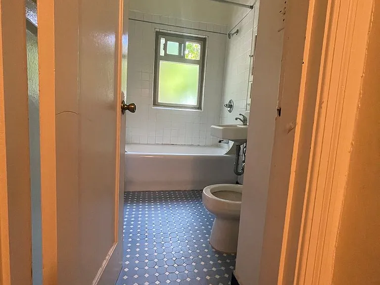 2514 Piedmont Ave — Photo 28