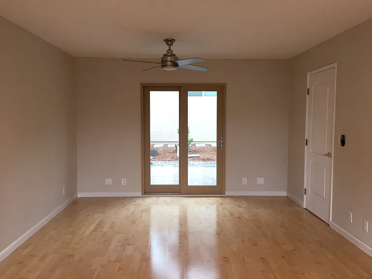 Living/dining room
