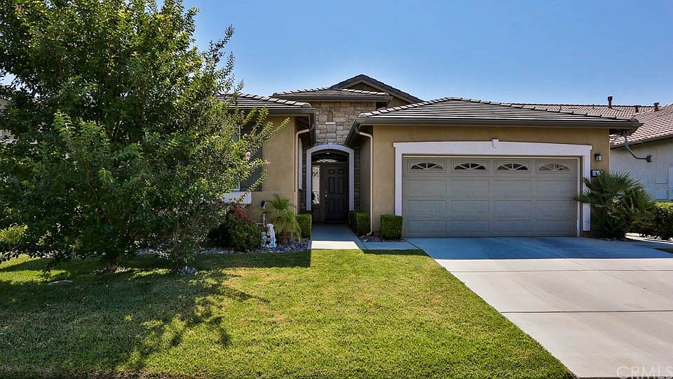 1st image of 602 Zaharias Cir