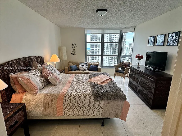 3530 Mystic Pointe Dr #2607 — Photo 18