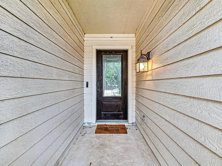 10306 Nickel Grove Dr — Photo 3
