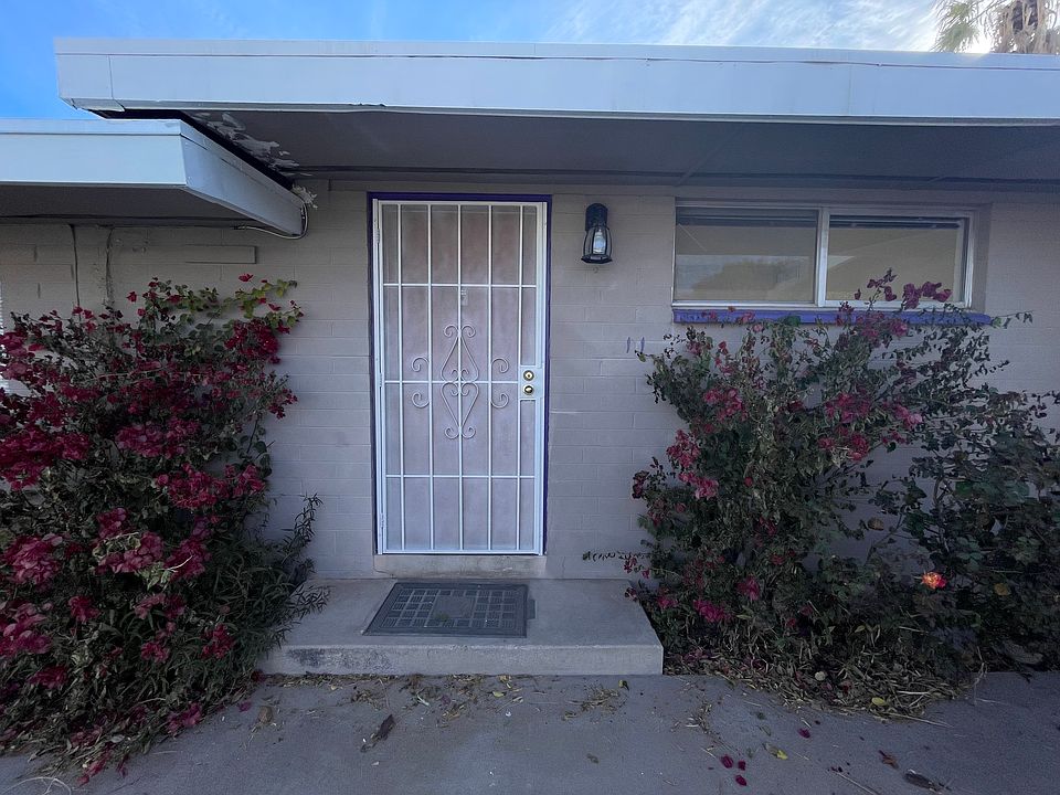 Front of unit No. 11