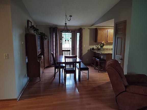 4th image of 307 Norwood Dr NE
