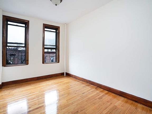 2nd image of 203 17th St APT 14