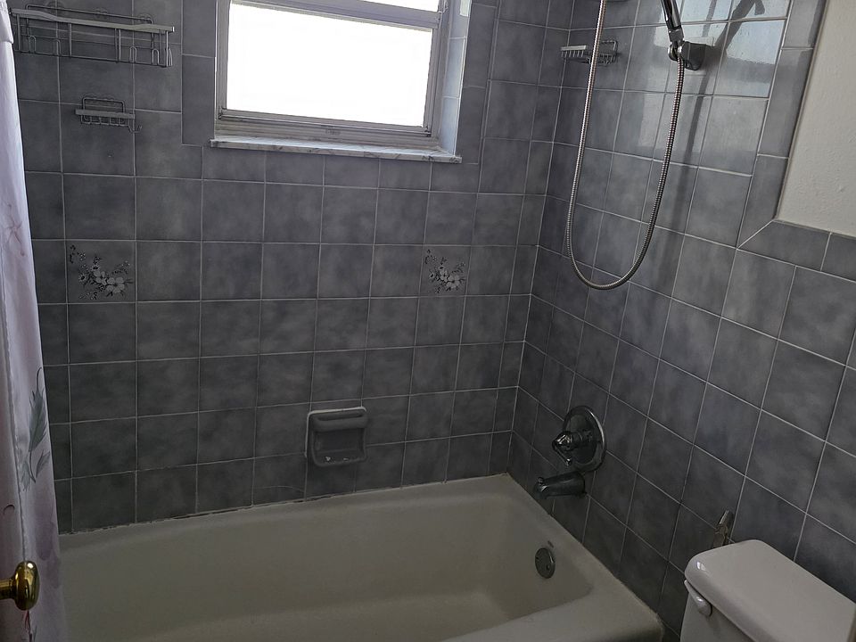 1st image of 4942 Salmon Dr #4944