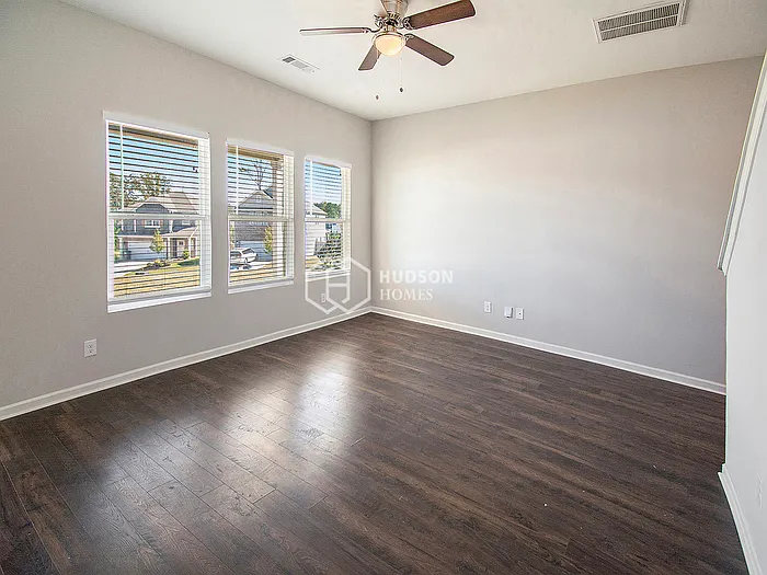 301 Chelsea Park Rd — Photo 6