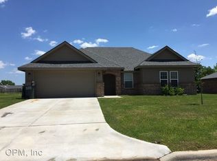 15 Burton St, Ardmore, OK 73401