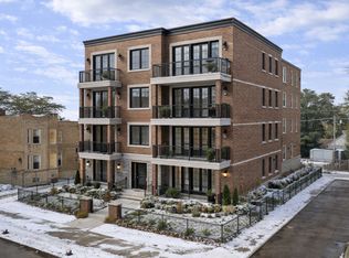 4300 W Gladys Ave, Chicago, IL