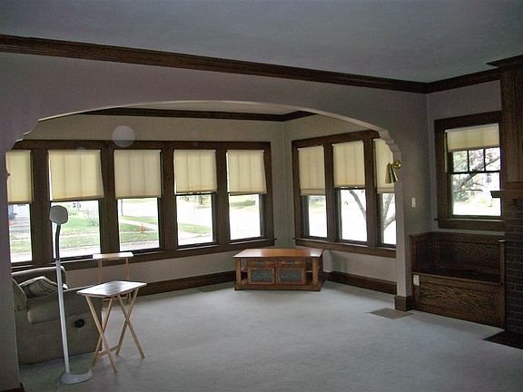 Large Bright Living Room