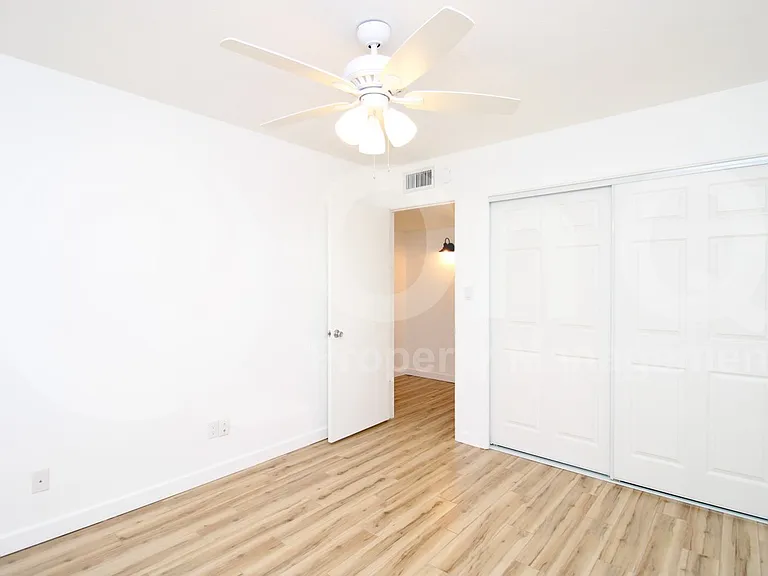 104 E Laurel Ave — Photo 11
