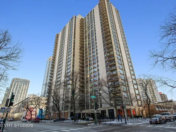 1255 N Sandburg Ter Unit 2210, Chicago, IL 60610