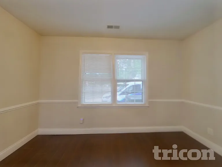 2254 Clonmel Pl — Photo 4