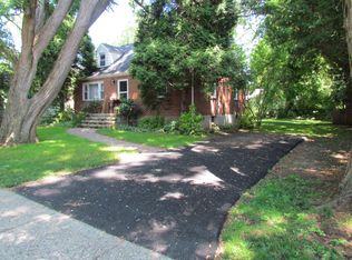 2559 Woodland Rd, Abington, PA 19001