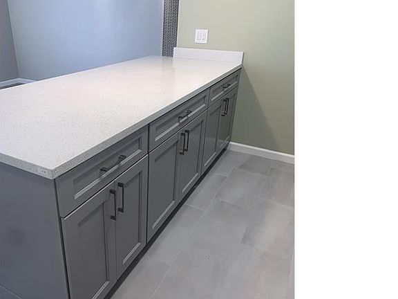 3rd image of 8019 Greenridge Dr APT 81