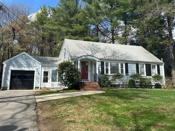 225 Woodland Rd, Westwood, MA 02090