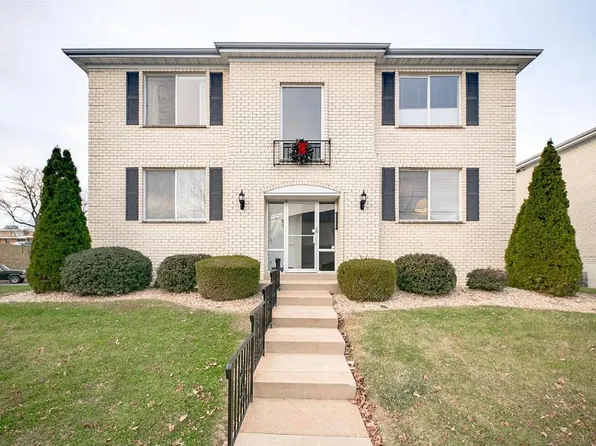 12527 Chardin Pl APT 2, Saint Louis, MO 63128