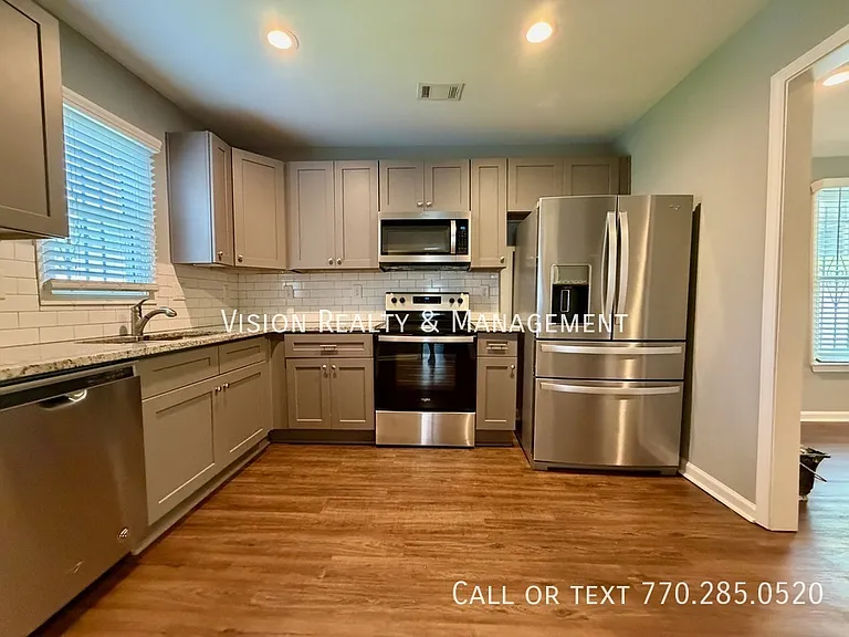 374 Paines Ave NW — Photo 9