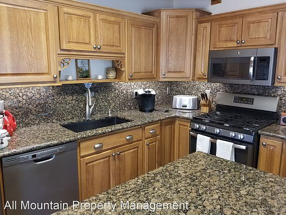 3rd image of 629 Moreno Ln
