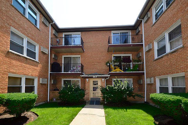 1st image of 1725 W Touhy Ave APT 6