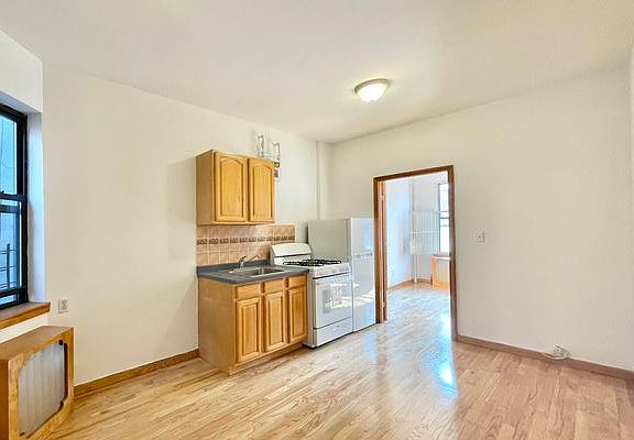5th image of 95 Pitt St #16