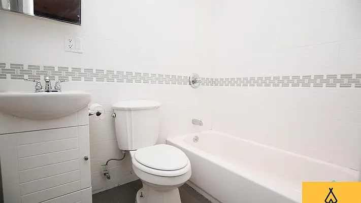 Rented by Nooklyn NYC LLC | media 2