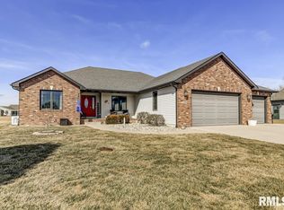 23402 Covered Bridge Rd, Athens, IL 62613