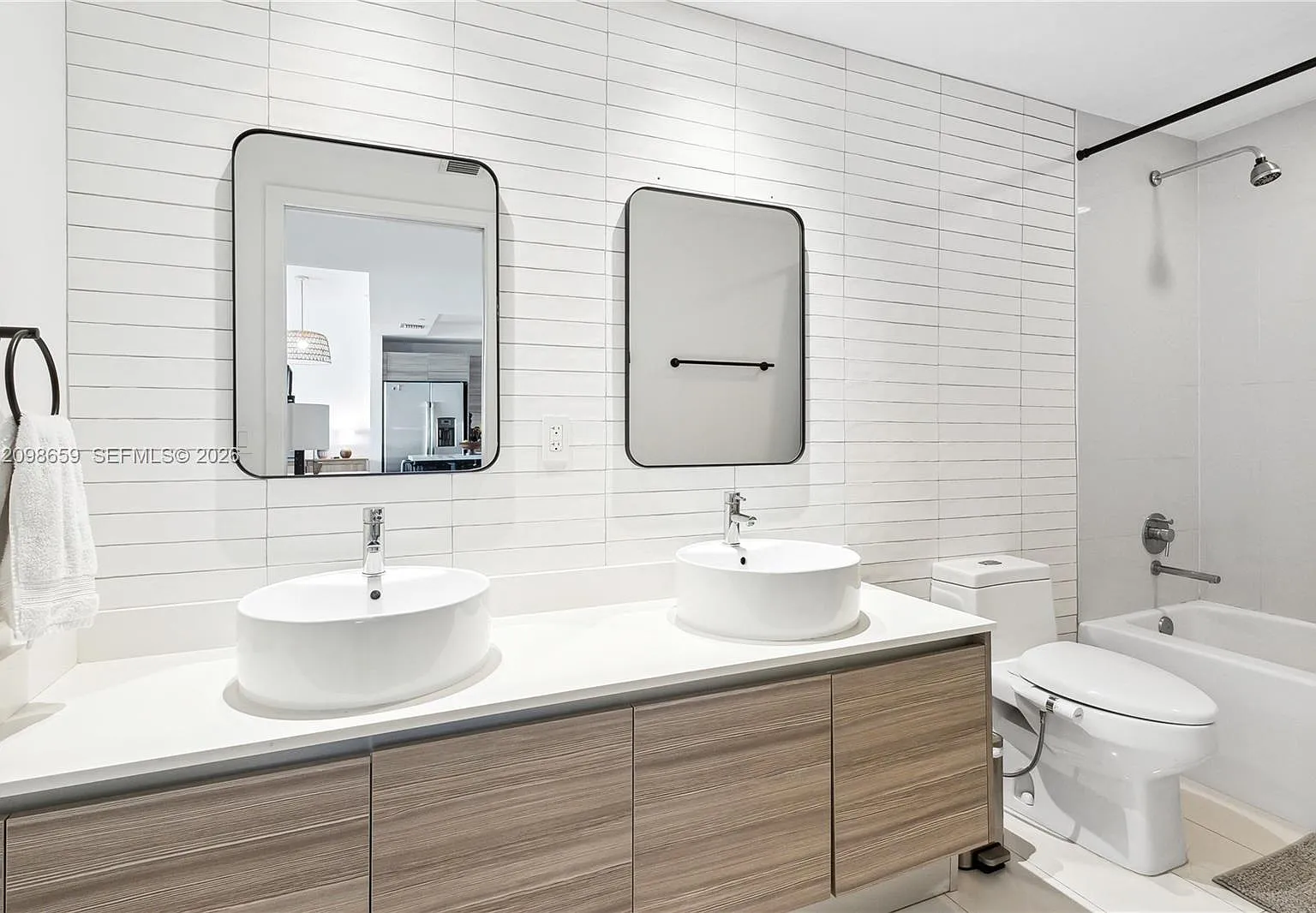 3401 Midtown Condo — Photo 3