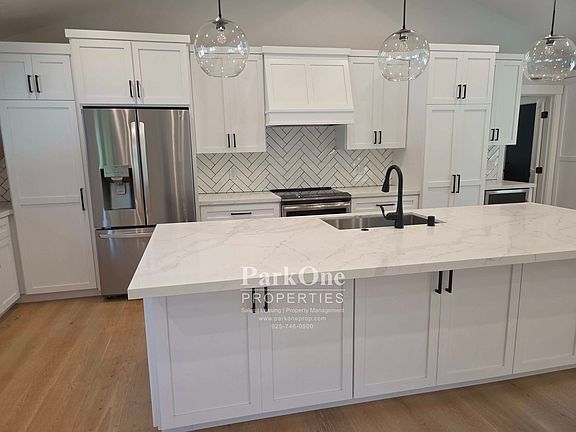 4th image of 225 Vallecito Ln