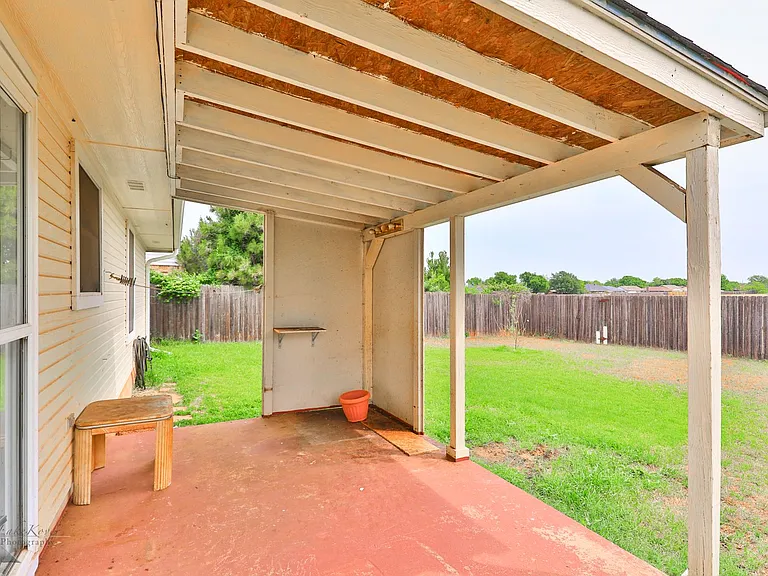 7825 Thompson Pkwy — Photo 31