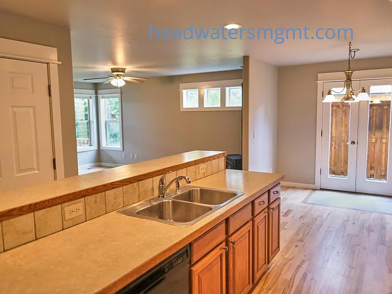 403 N Quaw Blvd — Photo 5