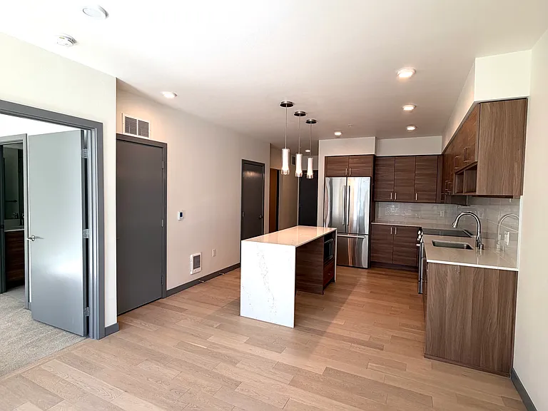 11903 NE 128th St #423 — Photo 3