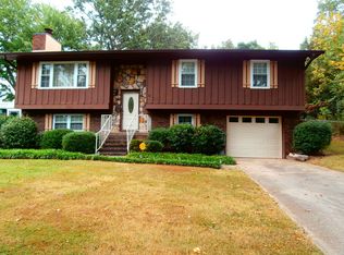 501 Hillcrest Rd, Adamsville, AL 35005