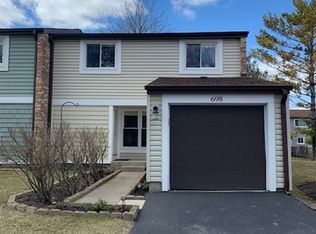 698 Lakeside Circle Dr, Wheeling, IL 60090