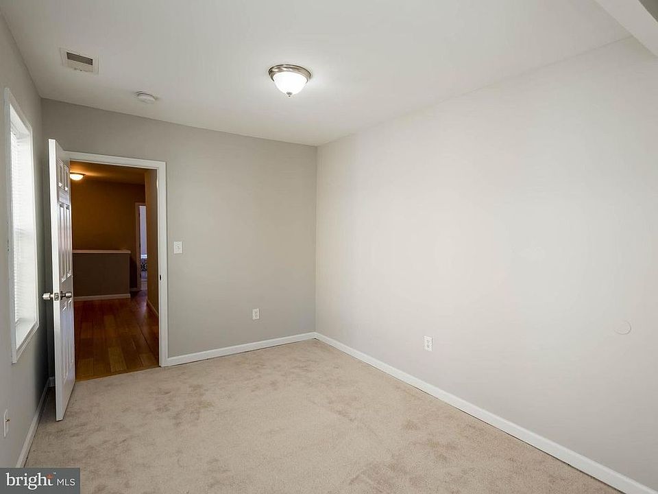 1st image of 118 N Collington Ave