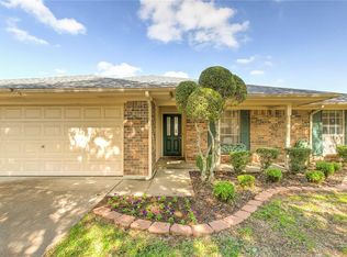 1213 Stonelake Dr, Cleburne, TX 76033