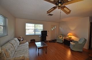1st image of 27621 Roslin Dr