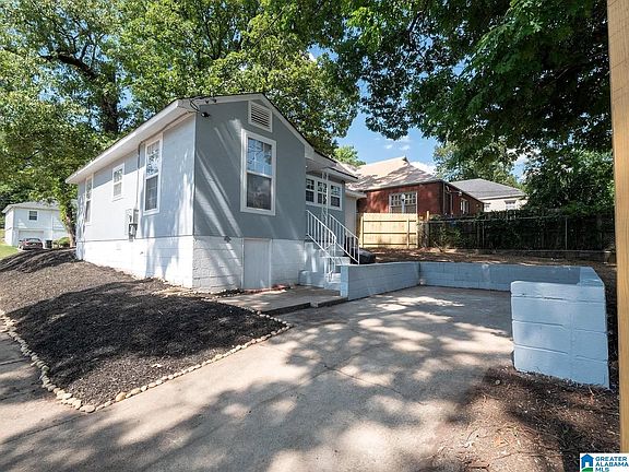 3rd image of 901 46th St