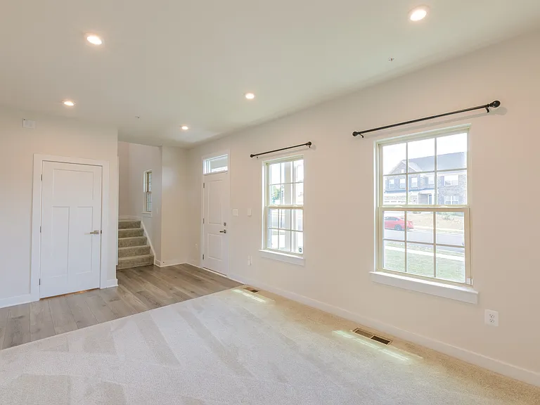 10083 Dressage Dr — Photo 5