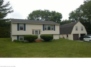 125 Summit Ave, Farmington, ME 04938