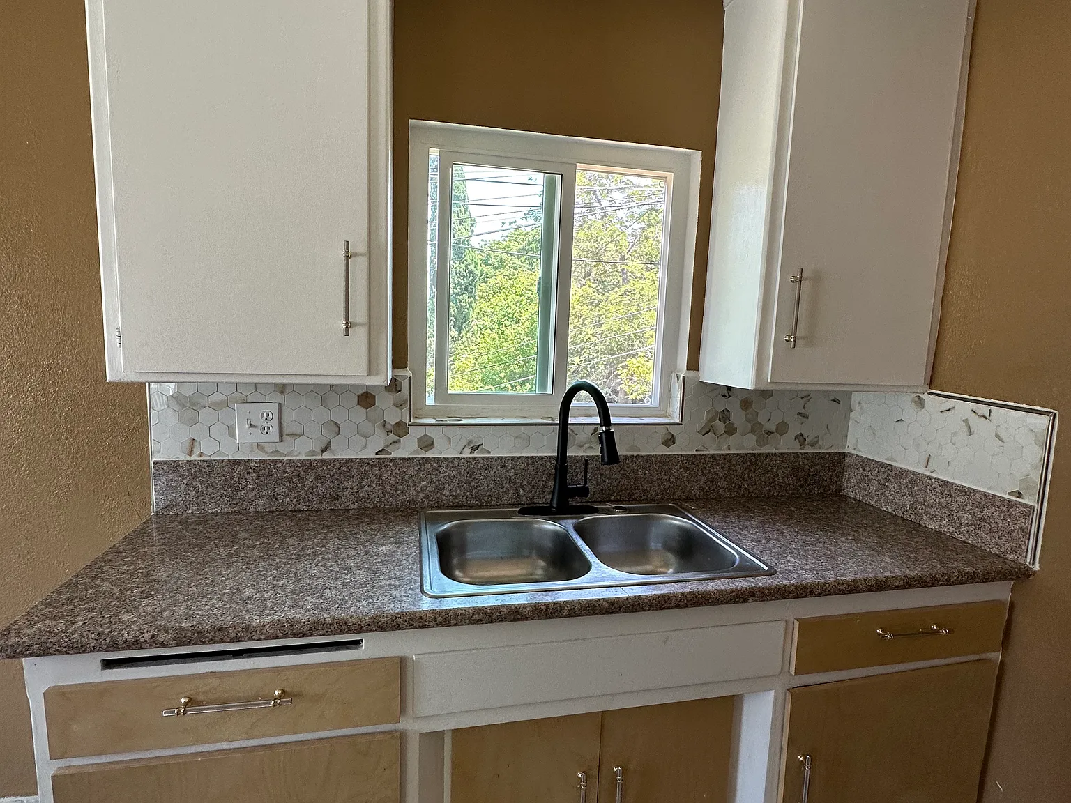 2 bed, $2,600 — Photo 3