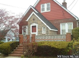 76 Roger Ave, Inwood, NY 11096