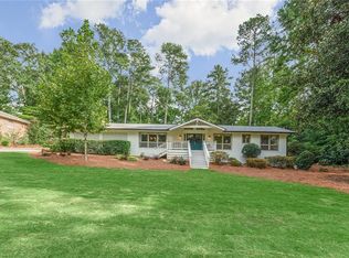 560 Dogwood Cir, Norcross, GA 30071