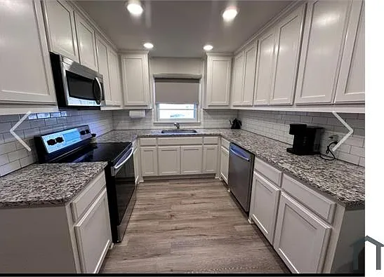 4 bed, $1,800 — Photo 3