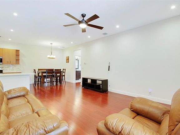 4th image of 3561 Forest Hill Blvd APT 68