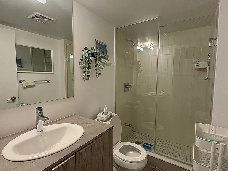 955 Bay St #1307 — Photo 18