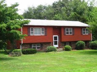 51 Briarwood Dr, South Kingstown, RI 02879