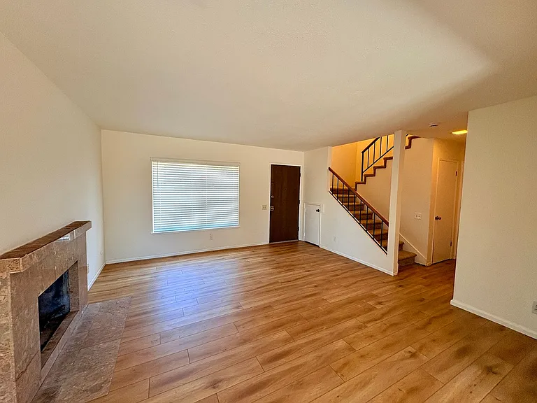 183 Lechuza Ln — Photo 2