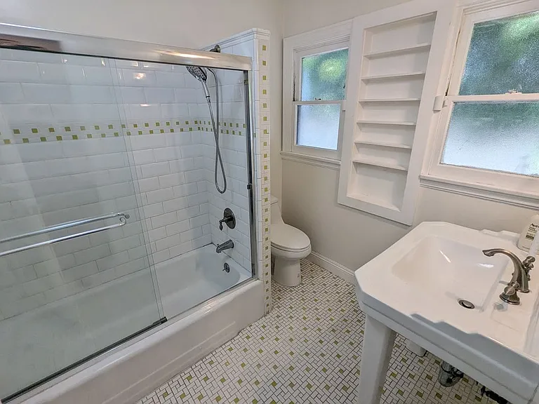 169 N Wetherly Dr — Photo 11