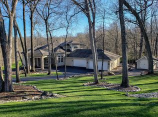 1303 Holian Dr, Spring Grove, IL 60081